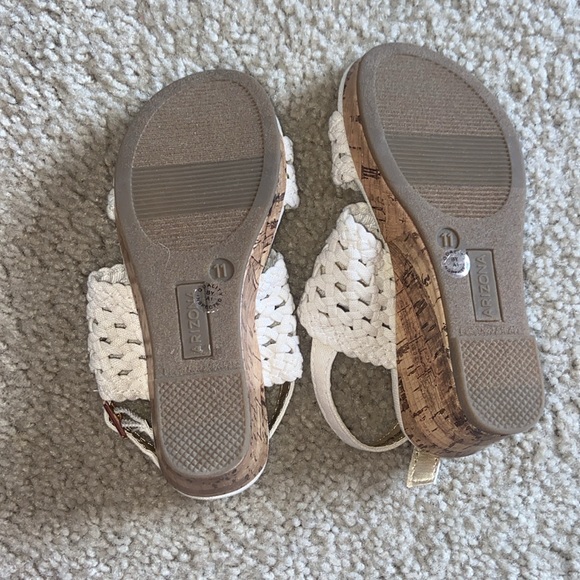 Crème little girls wedges - Picture 3 of 3